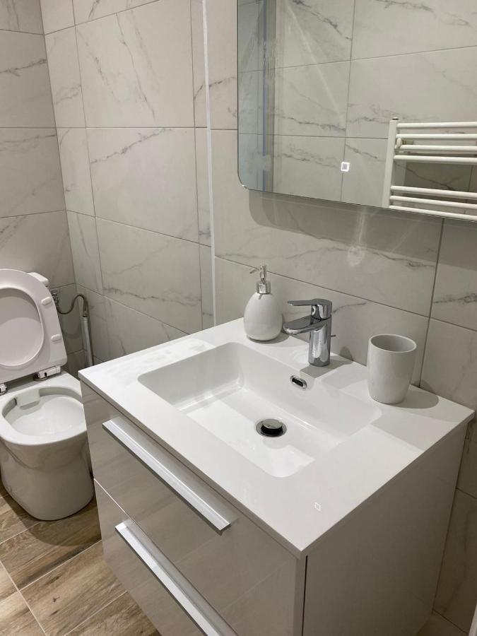 Grand F4 De 71M2 Pour 6 Personnes En Plein Centre Ville 아르파종 외부 사진